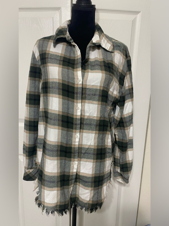 Tops - Mi Ami for Francesca’s button down flannel shirt plaid patter size M